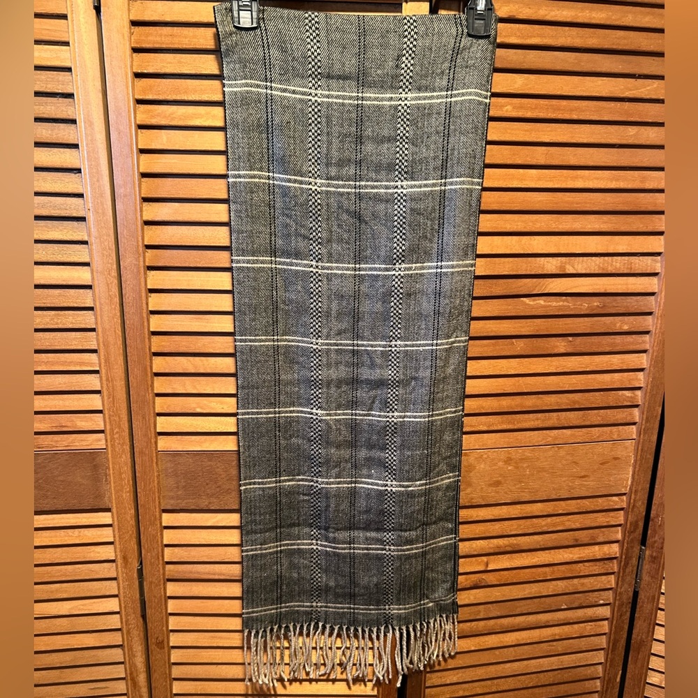 Charter House Luxury Black & Cream Cashmere Scarf